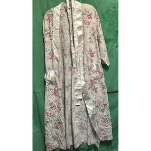 Cachet Long Robe w/pockets tie closure w/ ribbon belt